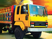 Шофьорът в съответствие с минен камион